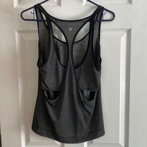 Lululemon tank - EUC, no rip tag